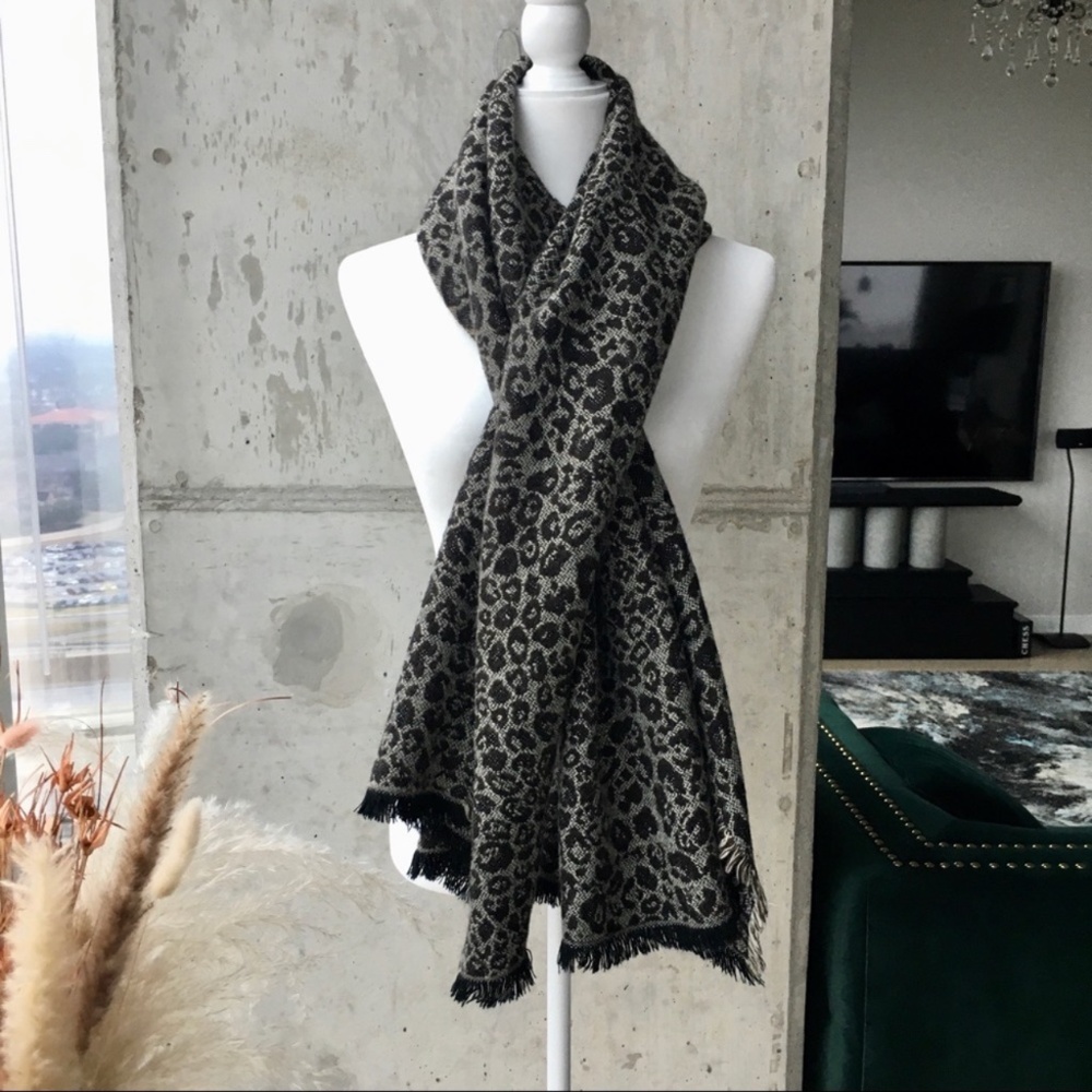Merona Scarf OS